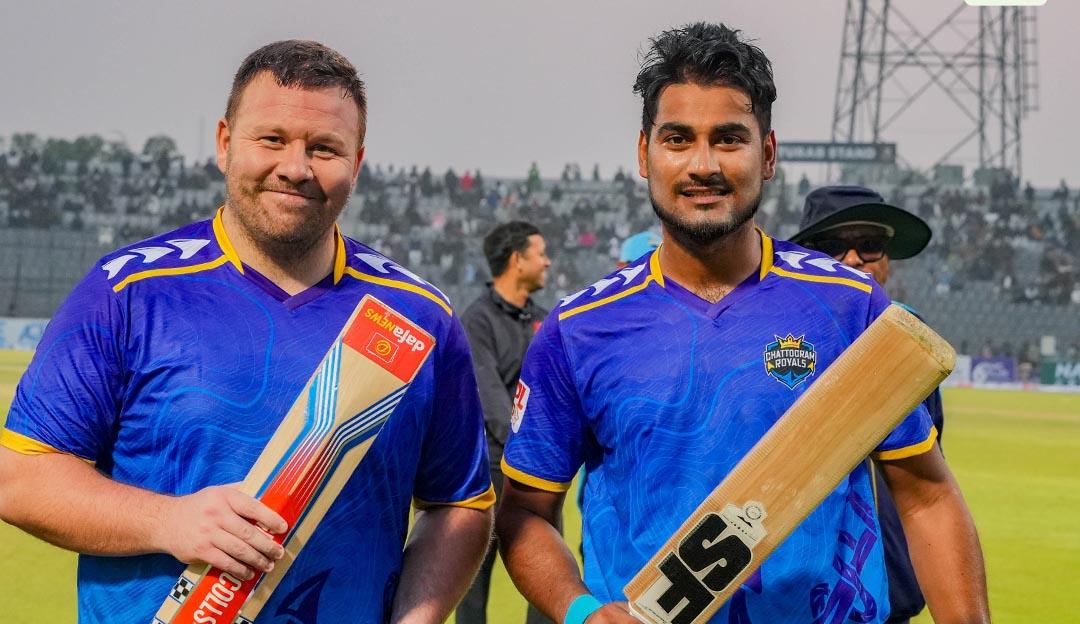 চট্টগ্রামের কাছে ১০ উইকেটে হারলো ঢাকা